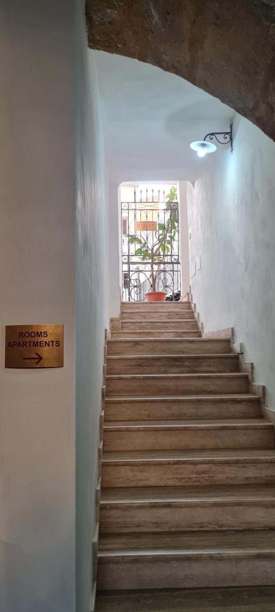 Il Museo Di Teresa Piazza Del Teatro Centrale Agrigento Buitenkant foto
